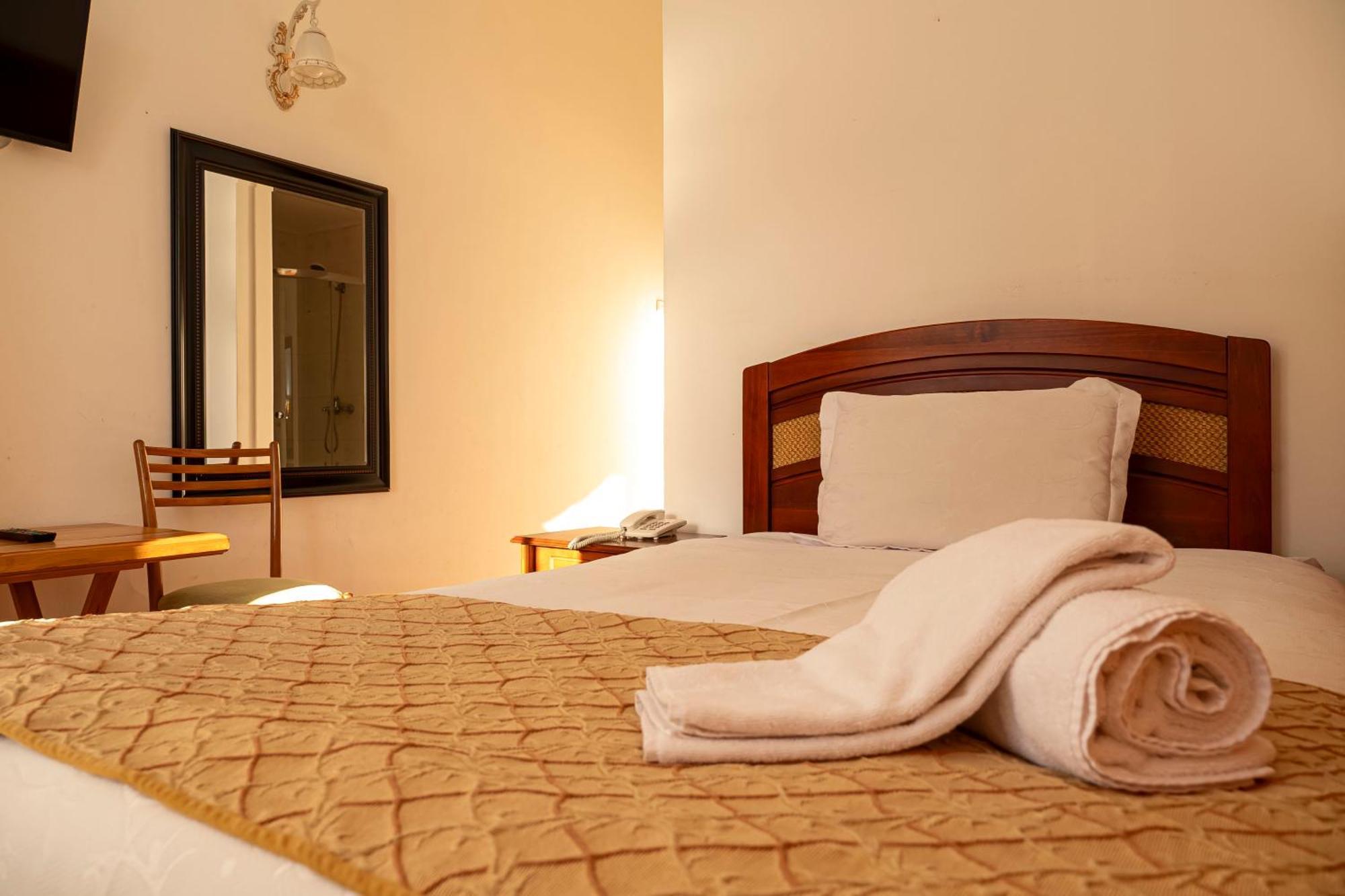 Hotel Plaza Punta Arenas Extérieur photo