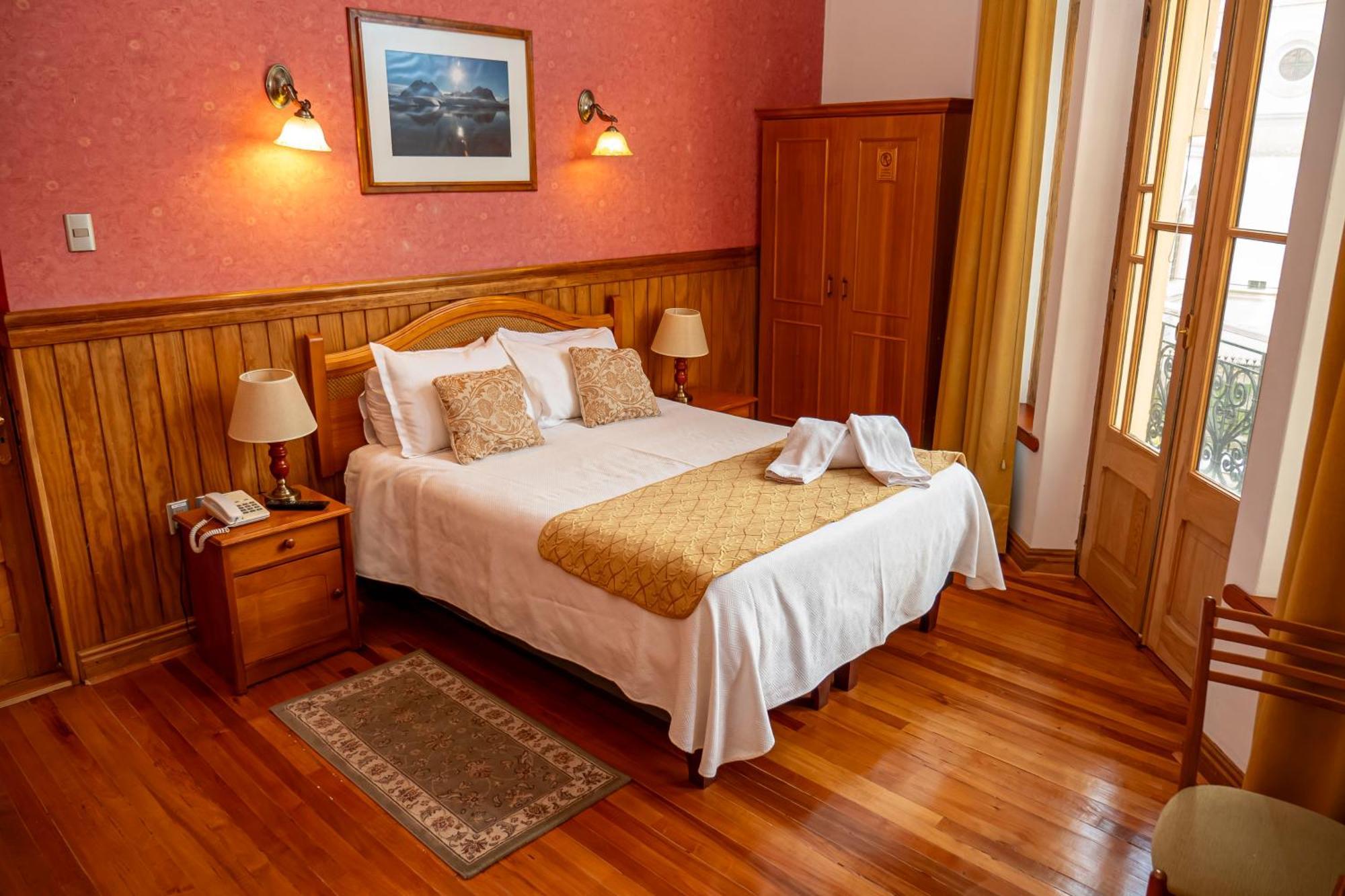 Hotel Plaza Punta Arenas Extérieur photo