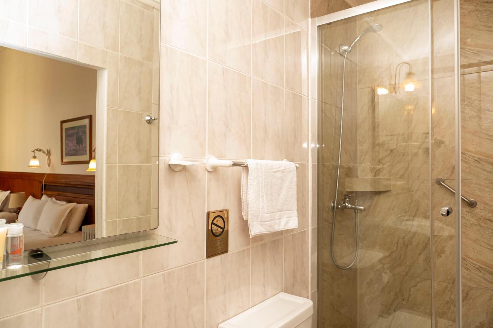 Hotel Plaza Punta Arenas Extérieur photo